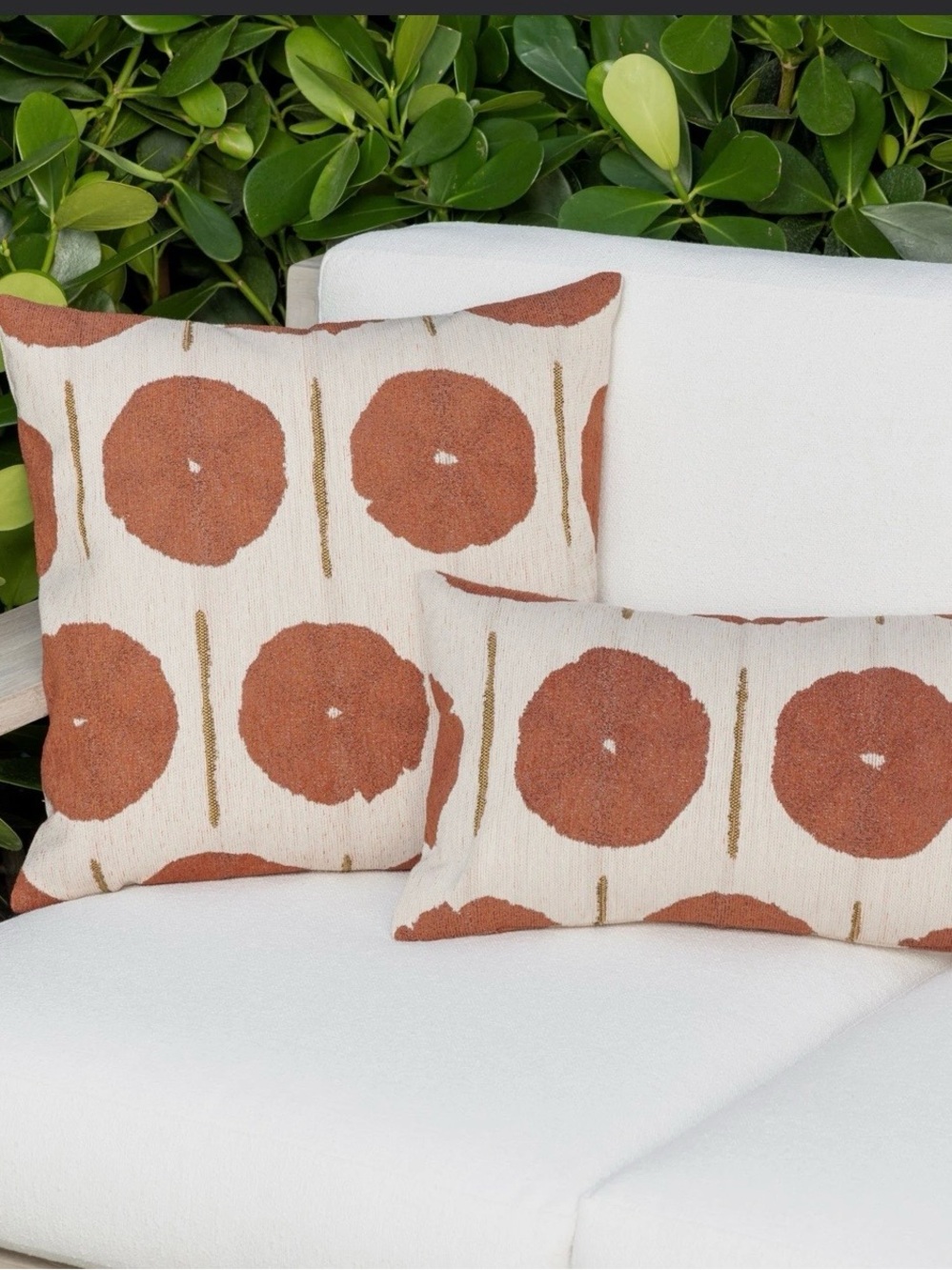 2 Elaine Smith Solstice Outdoor Pillow Set Square & Lumbar. Rt $300 2Modern